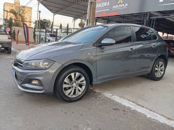 VOLKSWAGEN POLO 1.0 MPI TOTAL FLEX MANUAL VOLKSWAGEN POLO 1.0 MPI TOTAL FLEX MANUAL